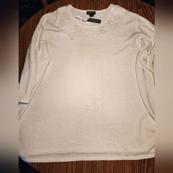 NWT Maggie Barnes Ivory Sweater With Beading Sequin Plus Size 4X 30/32 - Picture 1 of 8
